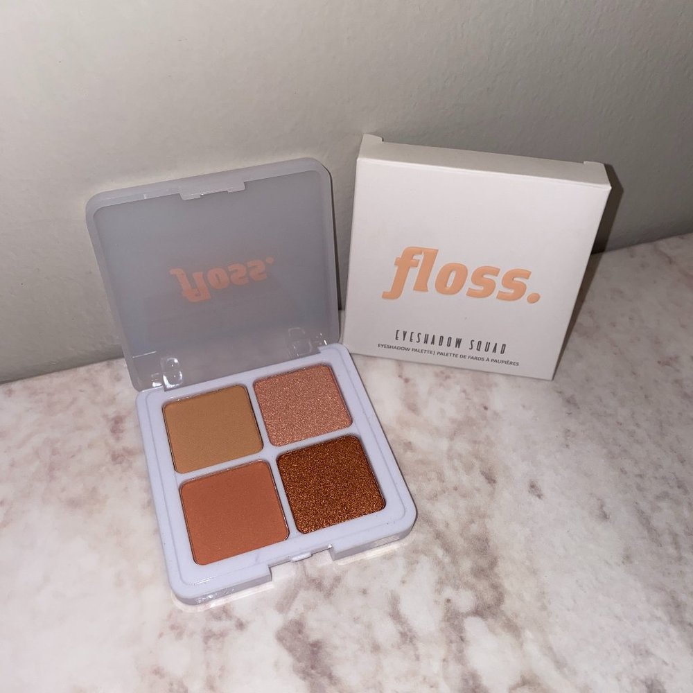 Floss Just Peachy Eyeshadow Palette